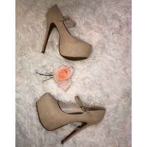FAUX TAUPE PUMP HEELS WITH STRAP